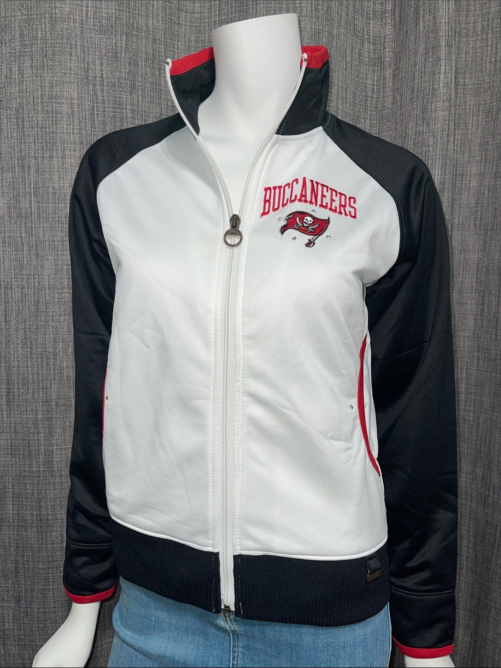 Reebok NFL Tampa Bay Buccaneers White Black Women's Full-Zip Track Jacket S